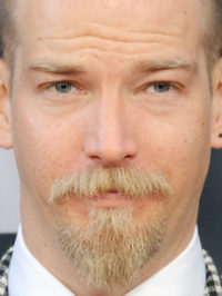  Sean Brosnan