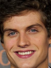  Daniel Sharman