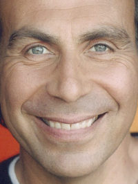  Taylor Negron