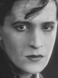  Ivor Novello