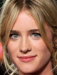  Mackenzie Davis