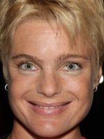 Erika Eleniak