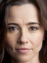  Linda Cardellini