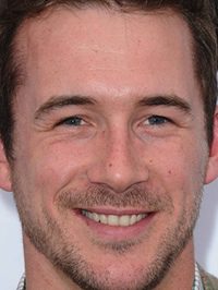  Barry Sloane