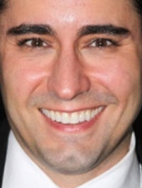  John Lloyd Young