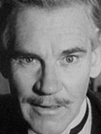  Walter Huston