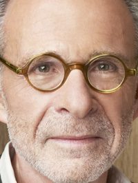  Ron Rifkin