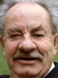  Leo McKern