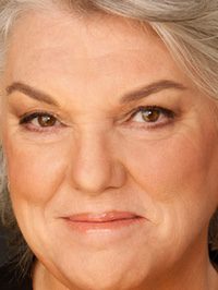  Tyne Daly