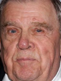  Pat Hingle