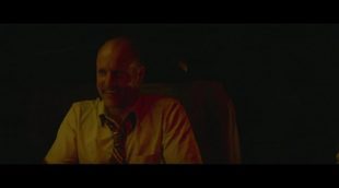 Clip 'Triple 9' Ser más monstruo que el monstruo