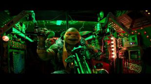 'Ninja Turtles: Fuera de las sombras'. Clip: "Manhole Covers and Nunchucks"