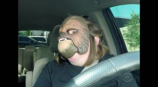 La madre Chewbacca lleva a James Corden a trabajar junto a J.J. Abrams