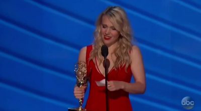 Kate McKinnon gana el premio a mejor actriz de reparto de comedia en los Emmy 2016