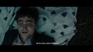 Tráiler subtitulado 'Un cadáver para sobrevivir'