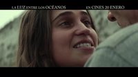 Spot español 'La luz entre los océanos'