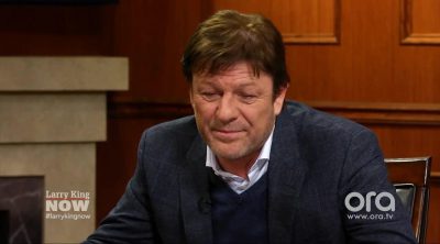 Entrevista de Larry King a Sean Bean sobre su número de muertes en pantalla