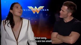 Gal Gadot envía un divertido mensaje por las críticas de sus pechos