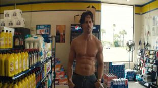 Joe Manganiello seduce a una cajera en 'Magic Mike XXL'