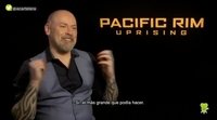 Steven S. DeKnight: "Me atrae el aire internacional de 'Pacific Rim'"