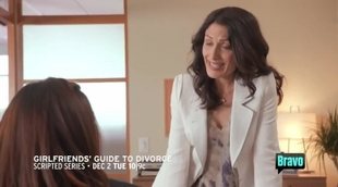 Tráiler 'Girlfriends' Guide to Divorce'