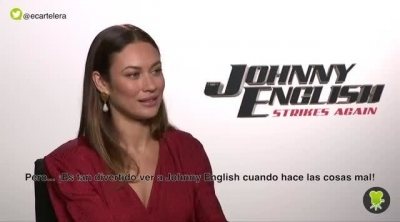 Olga Kurylenko responde: ¿Quién es mejor agente, James Bond o Johnny English?