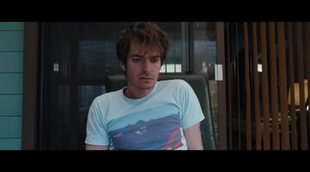 Tráiler español 'Lo que esconde Silver Lake'