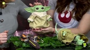 Unboxing Baby Yoda animatrónico de Hasbro