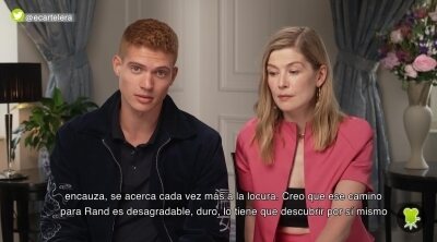 Rosamund Pike ('La Rueda del Tiempo'): "Nos encanta trabajar con Álvaro Morte"