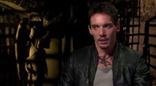 Entrevista exclusiva a Jonathan Rhys Meyers 'Cazadores de Sombras: Ciudad de Hueso'