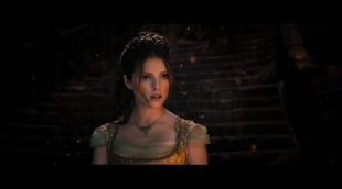 Featurette 'On the Steps of the Palace', 'Into the Woods'