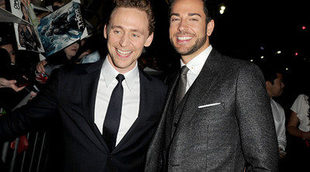 Tom Hiddleston baila junto a Zachary Levi