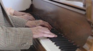 'Up' en la vida real: dos abuelos interpretan un emotivo vídeo al piano