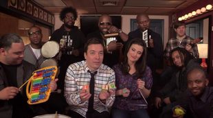 'Let it go' (Frozen) - Jimmy Fallon & The Roots con Idina Menzel