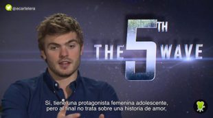 Alex Roe ('La quinta ola'): "La historia de amor no es como la que vemos en otras películas"