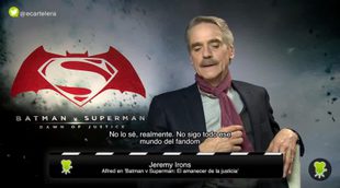 Jeremy Irons ('Batman v Superman'): "Me gustaría que Alfred siempre tuviera un toque de enigma"